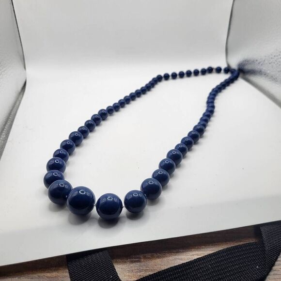 Vintage 60s Chunky Cerulean Blue Graduated Acrylic Bead Necklace - Picture 3 of 4